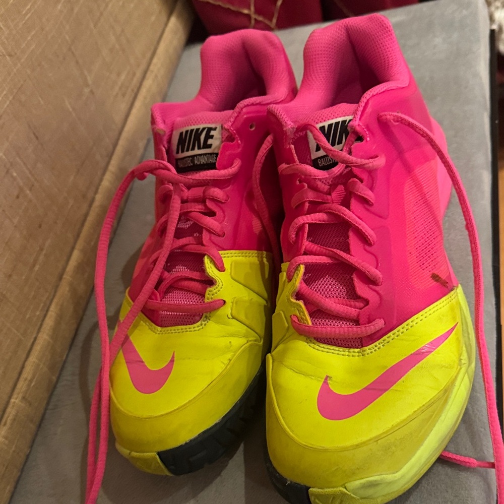 Ladies Nike Bright Pink and Neon pre worn Yellow Sneakers. Size 8.5